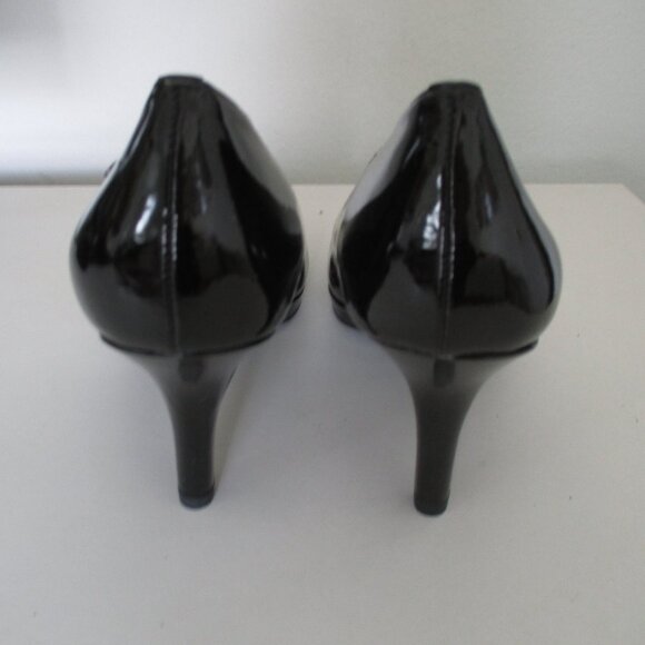 Etienne Aigner "Drew" Womens Faux Black Patent Leather Pump w/3" Heel - Size 7W - Picture 8 of 10